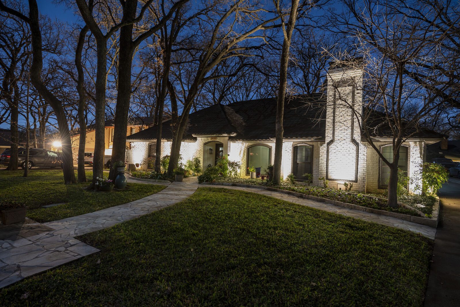 Landscape Lighting hero photo